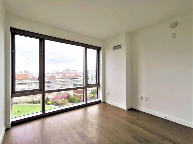 Photo - 75 Park Ln S Unit 702