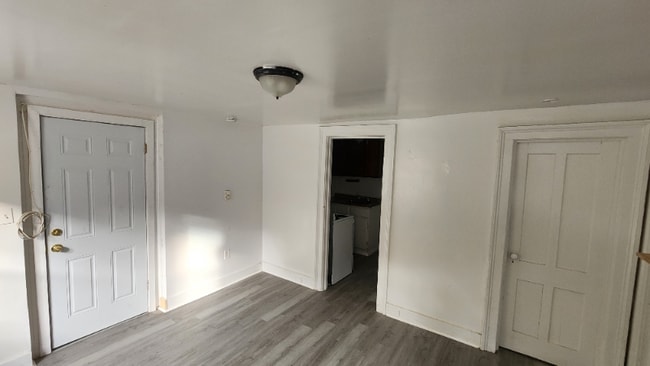 Photo - 52 Clinton St Unit Basement