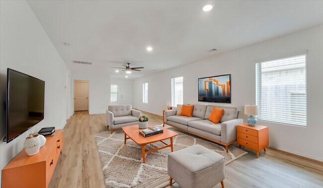 Building Photo - 7814 Switchgrass Crk Dr