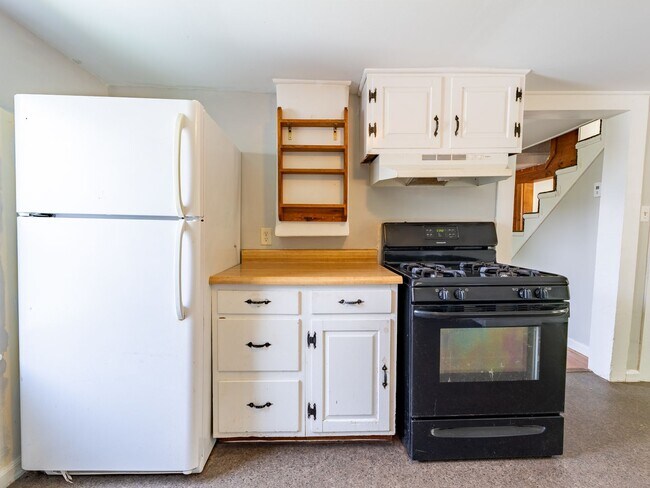 79 Chase St Unit 79 1/2 Chase St