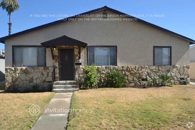 Building Photo - 13139 Archwood St Rental