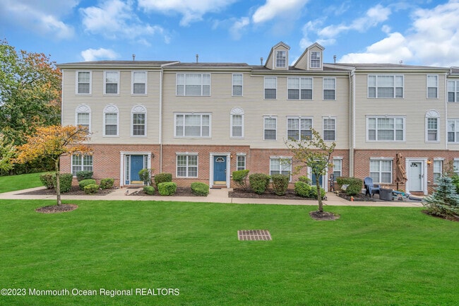 Building Photo - 11 Kosmoski Terrace Unit 106