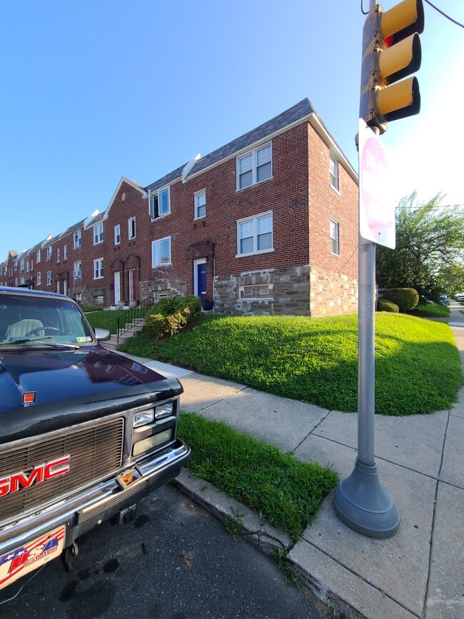 Exterior front of property - 6301 Morton St Unit B