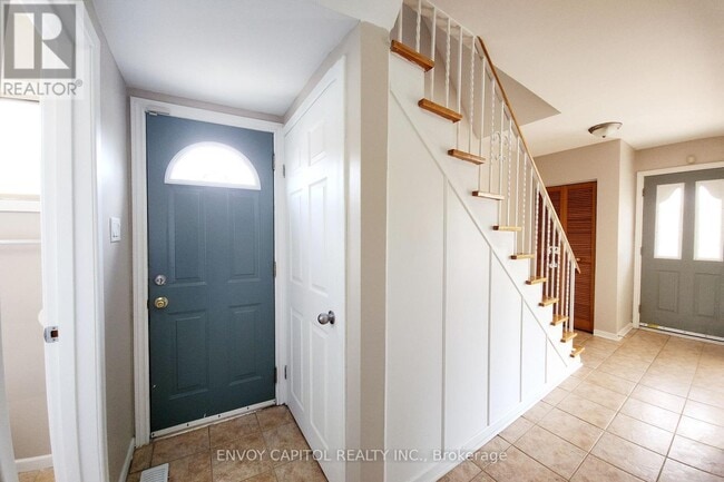Photo - 14 Faulkner Crescent