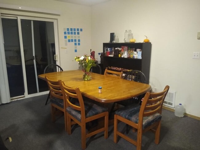 Photo - Preleasing, 4 Bedroom Townhouse Just Minutes from WWU with Yard and Deck!