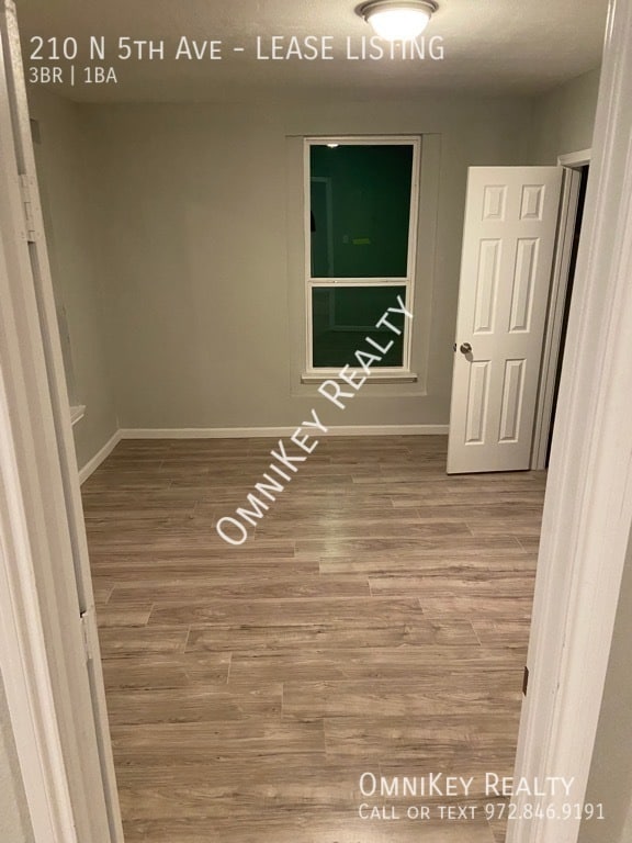 Photo - 210 N 5th Ave