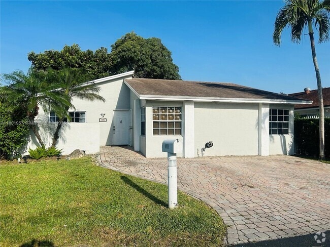 Building Photo - 3452 SW 113th Ct Rental