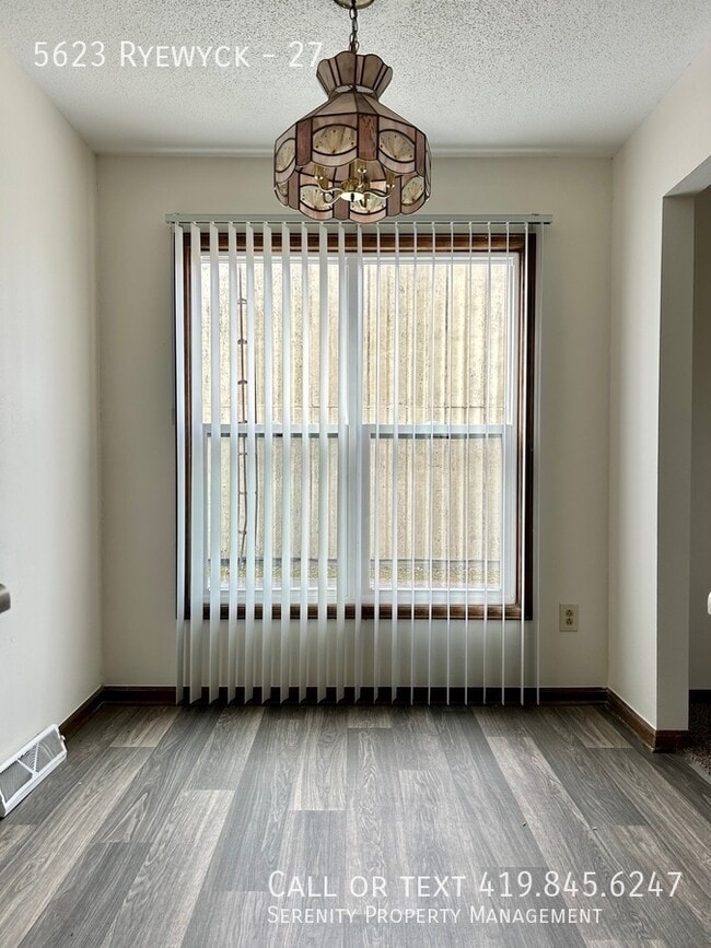 Photo - 5623 Ryewyck-27 Unit 27