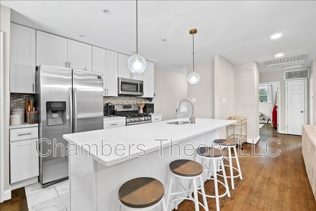 Photo - 12204 Bond St