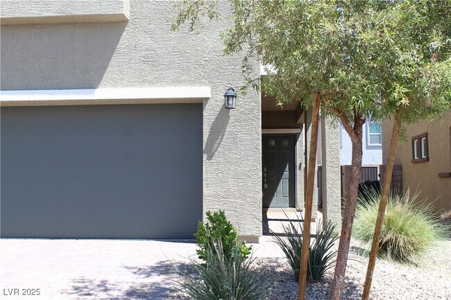 Building Photo - 7712 Markarian St Rental