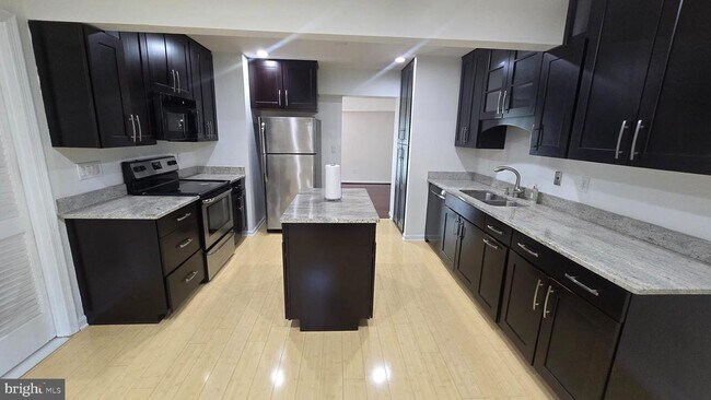 Photo - 6152 Strasburg Dr