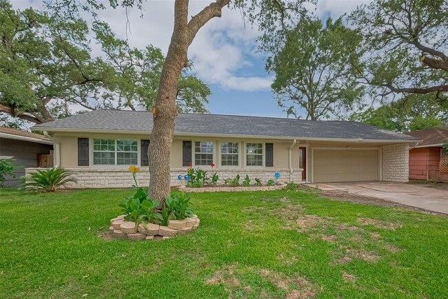 Photo - 8045 Ridgeview Dr House