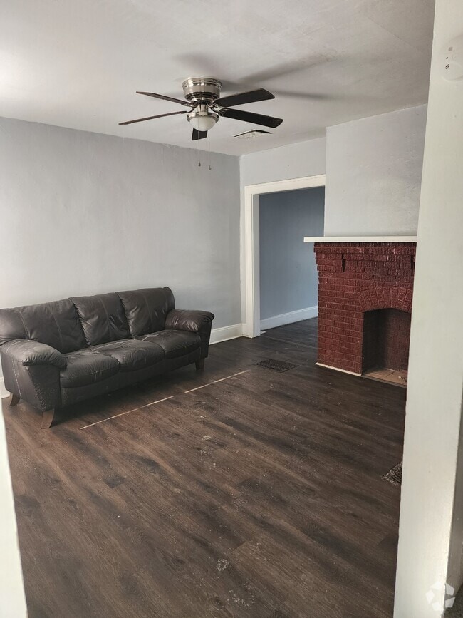 Building Photo - 512 S Ogden Ave Rental