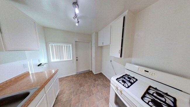 Photo - 1804 Capri Ave