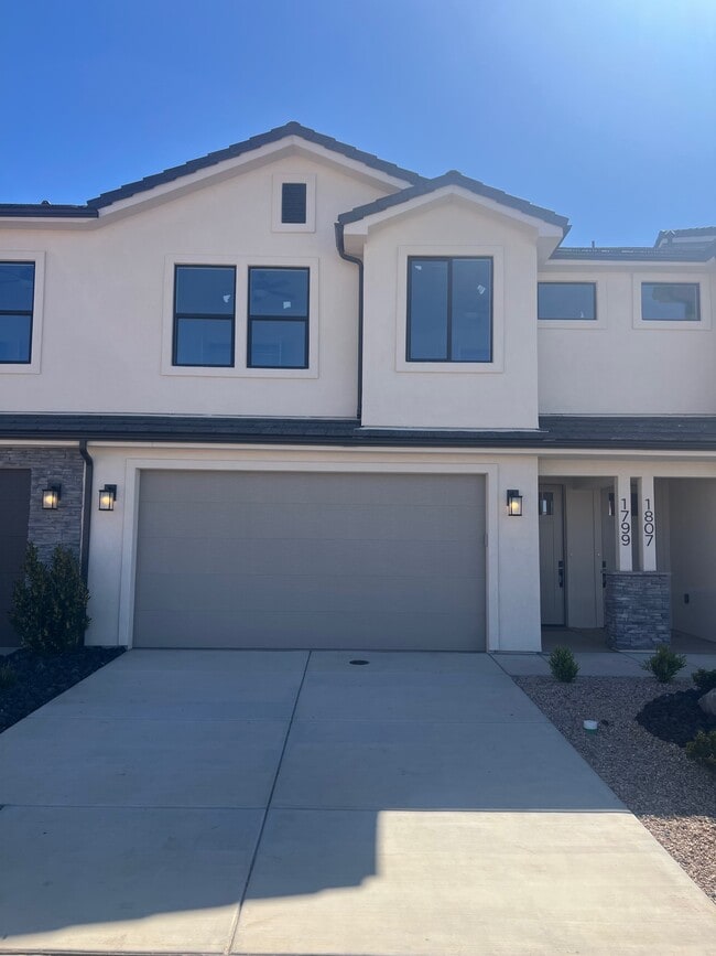 Building Photo - 1804 S Livy Ln Rental