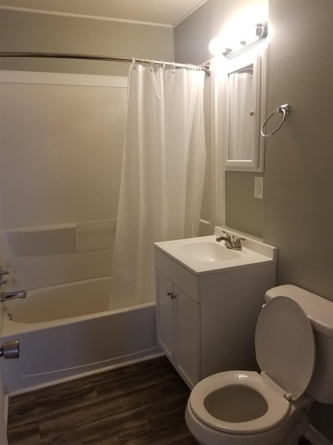 Photo - 1212 N Yale Ave