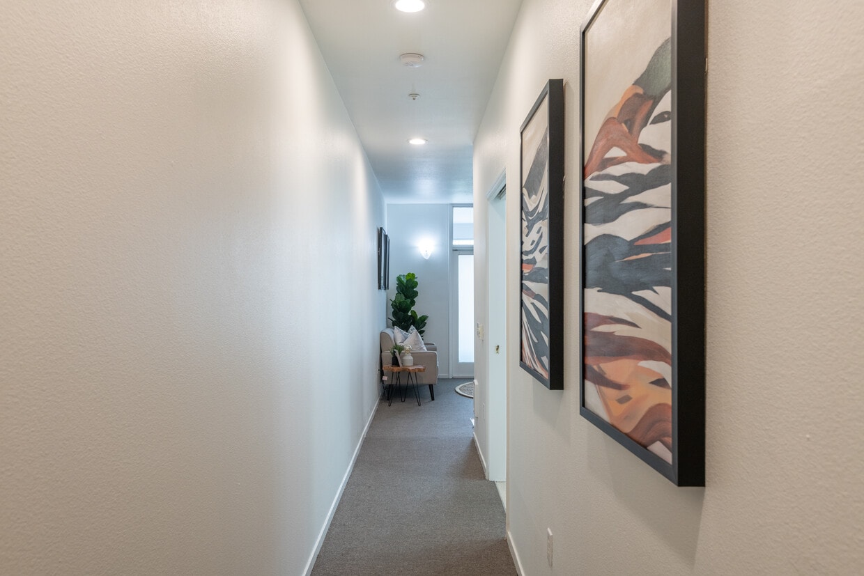 Photo - Sterling Oxford Apartments