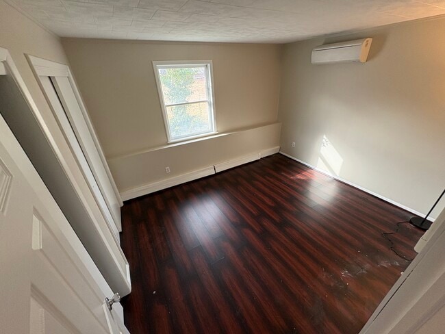 Photo - 411 Boyle Rd Unit 1