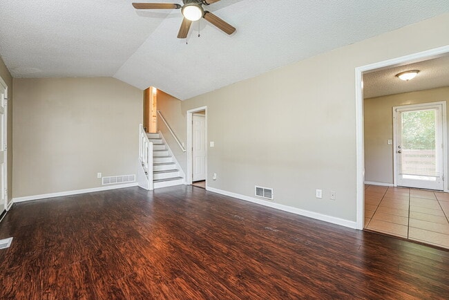 Photo - 3230 Westview Terrace