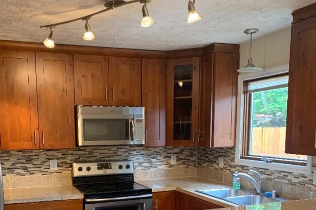 Cocina - 2041 Sturbridge Cir