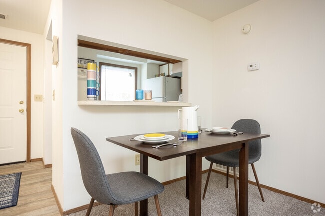Woodridge Apartments