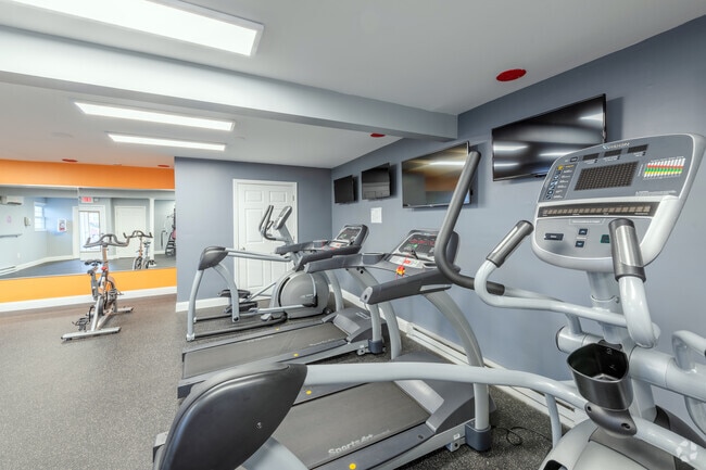 Gimnasio - Bullocks Point Townhomes