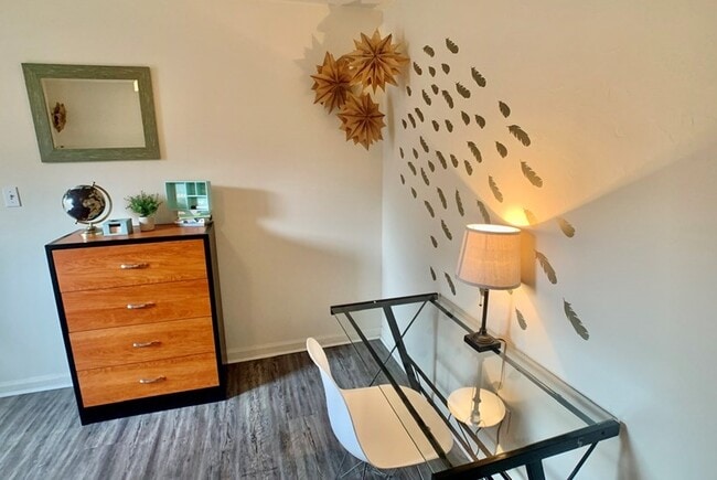 Photo - Bradford Oaks