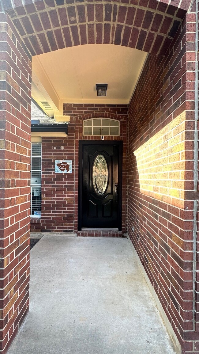 Photo - 2310 Falcon Dr