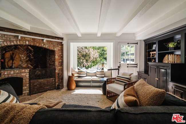 Photo - 3100 Coldwater Canyon Ave