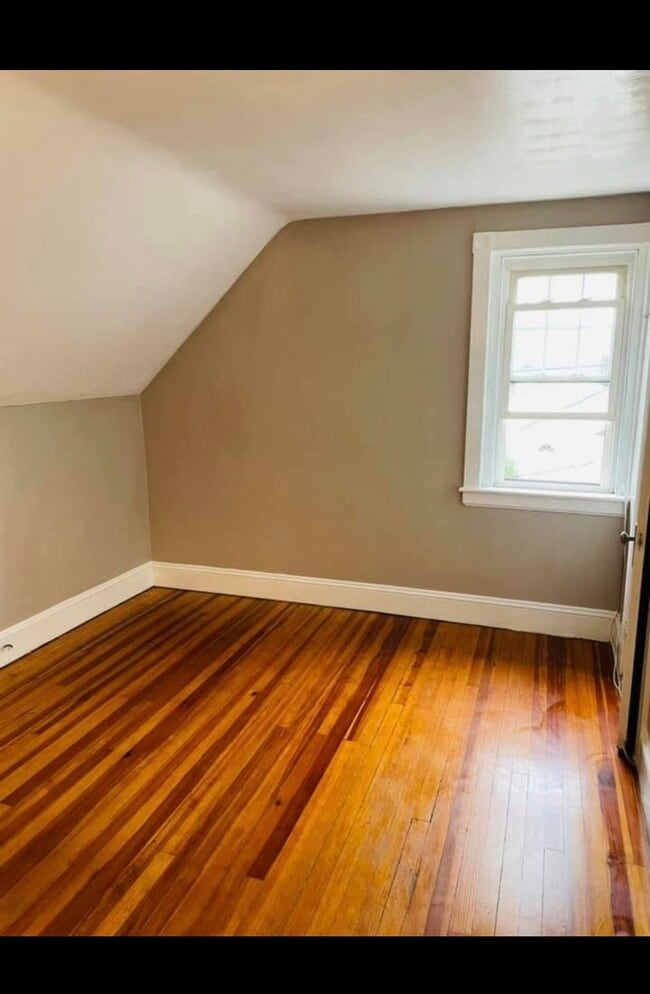 Photo - 139 Devonshire St Unidad 2nd Floor