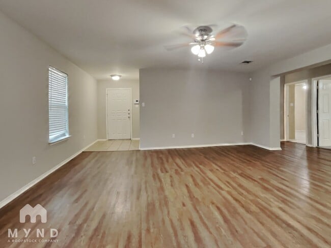 Photo - 1001 Apollo Cir
