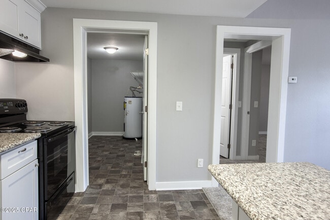 Photo - 425 E 19th St