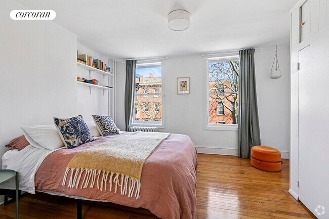 Building Photo - 124 Kane St Rental
