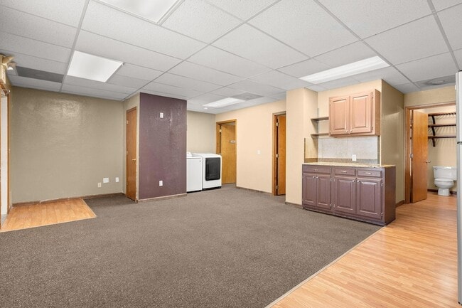 Photo - 1 Woodland Ave