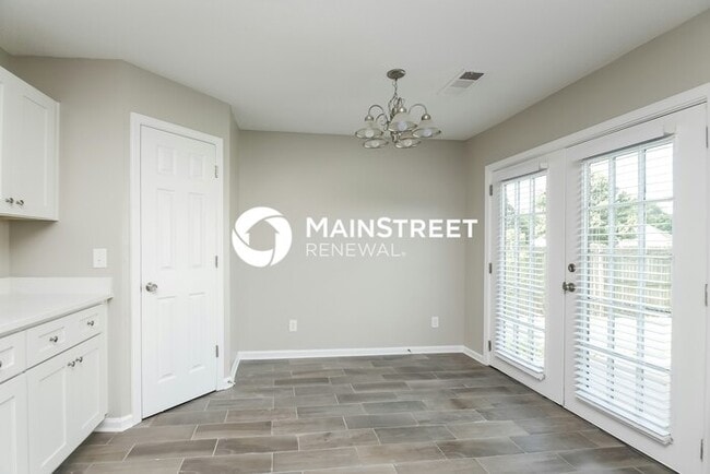 Photo - 4 Bedroom Pet-Friendly Home in Cartersville, GA with Main Street Renewal