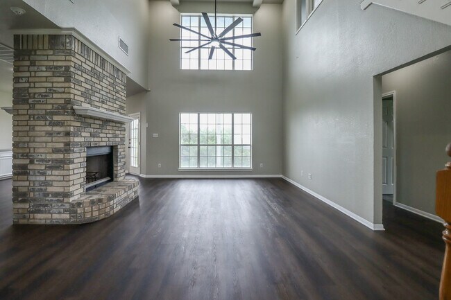 Photo - 1810 Mesa Oaks Cir