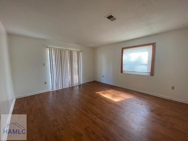 Photo - 108 Cherokee Cir