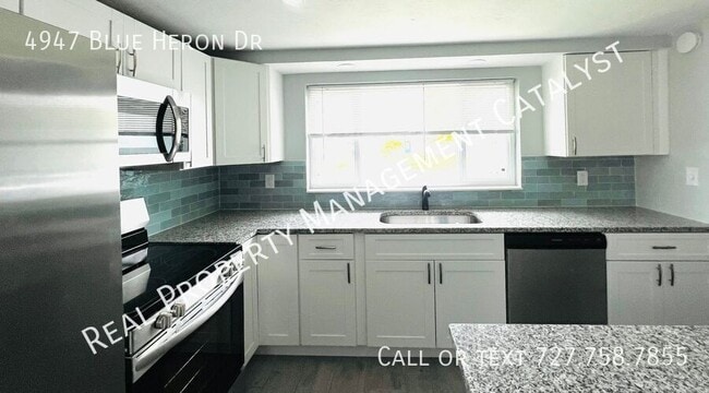 Photo - 4947 Blue Heron Dr