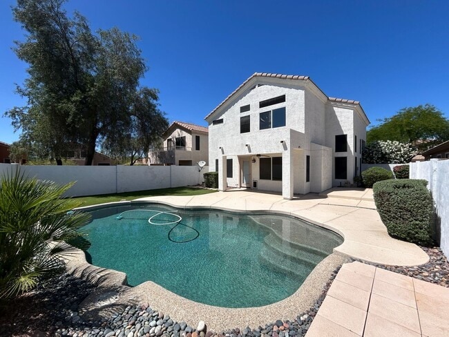 Building Photo - 4447 E Creosote Dr