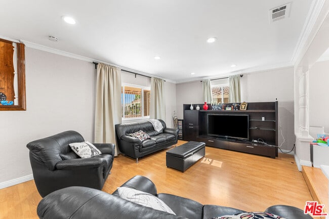 Photo - 18032 Mariner Dr