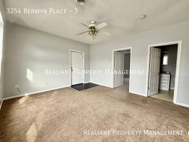 Photo - 3254 Berwyn Pl Unidad 3