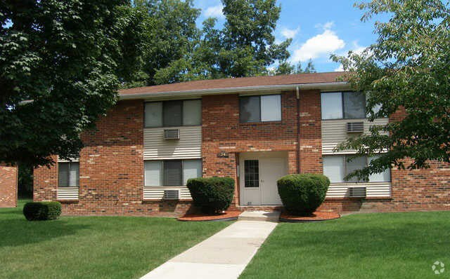 Photo - Woodland Manor Apartments