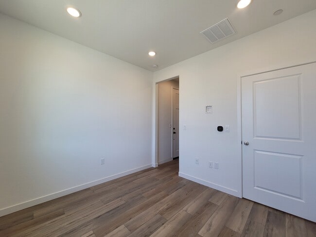 Photo - 722 Rosazzo Ln