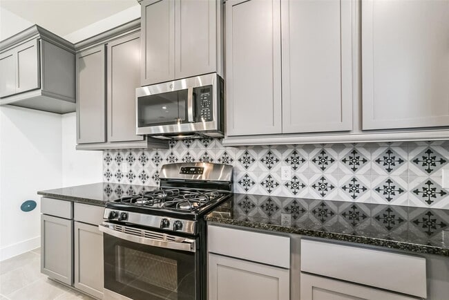 Photo - 1531 Crystal Stream Dr