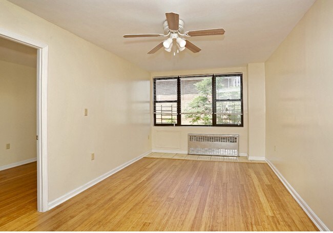 Photo - Ash Ave Apartments