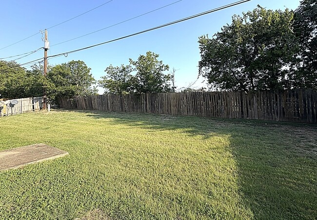 Photo - 1611 Inca Dr