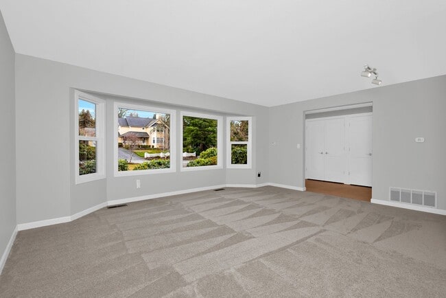 Photo - 3 Bedroom Tri-Level English Hill Redmond