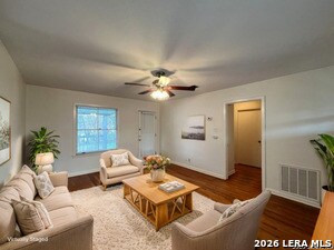 Photo - 218 Karen Ln