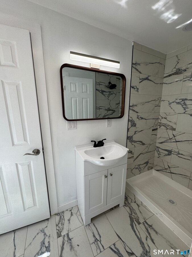 Photo - 139 Poplar St