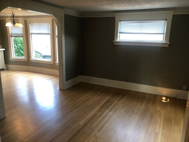 Photo - 2347-2349 Federal Ave E Unidad 2349